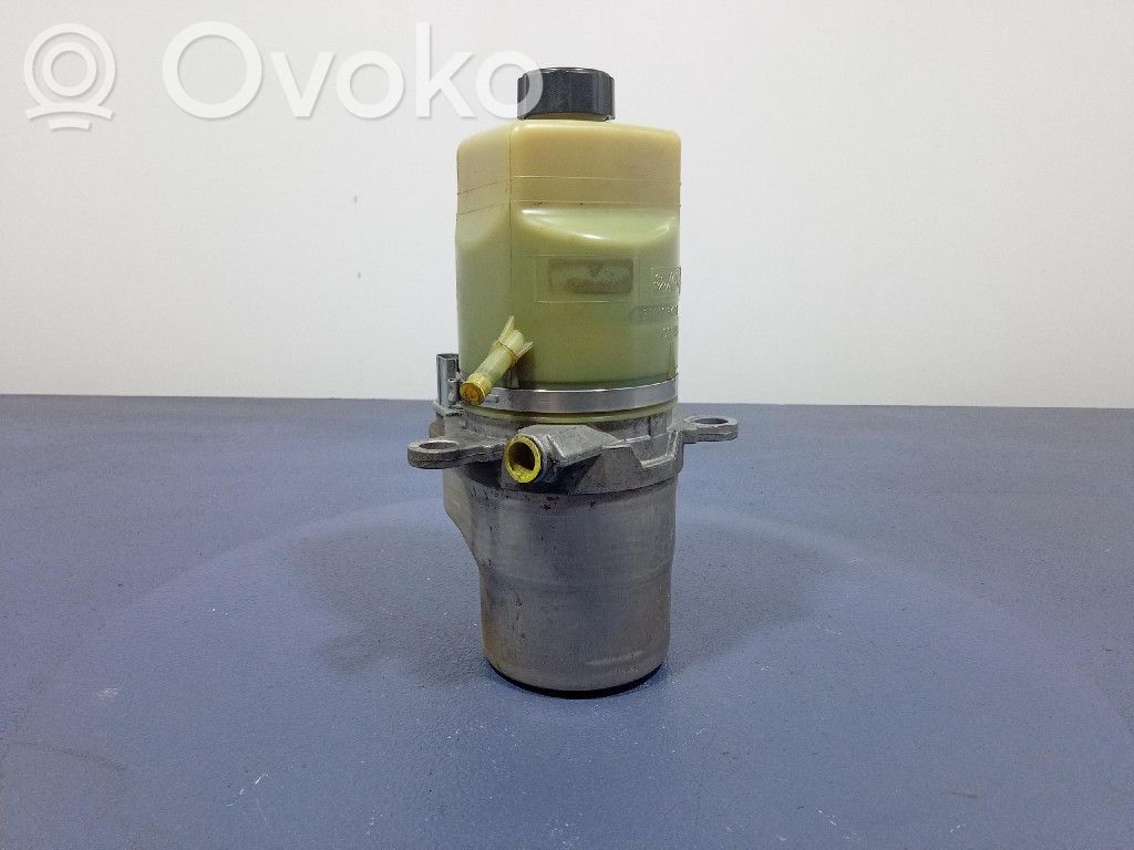Ford Focus C-MAX Power steering pump 
