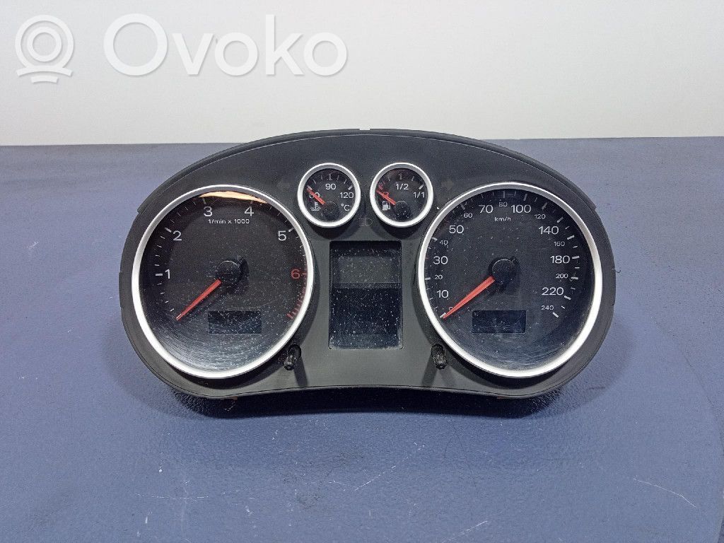Audi A2 Speedometer (instrument cluster) 