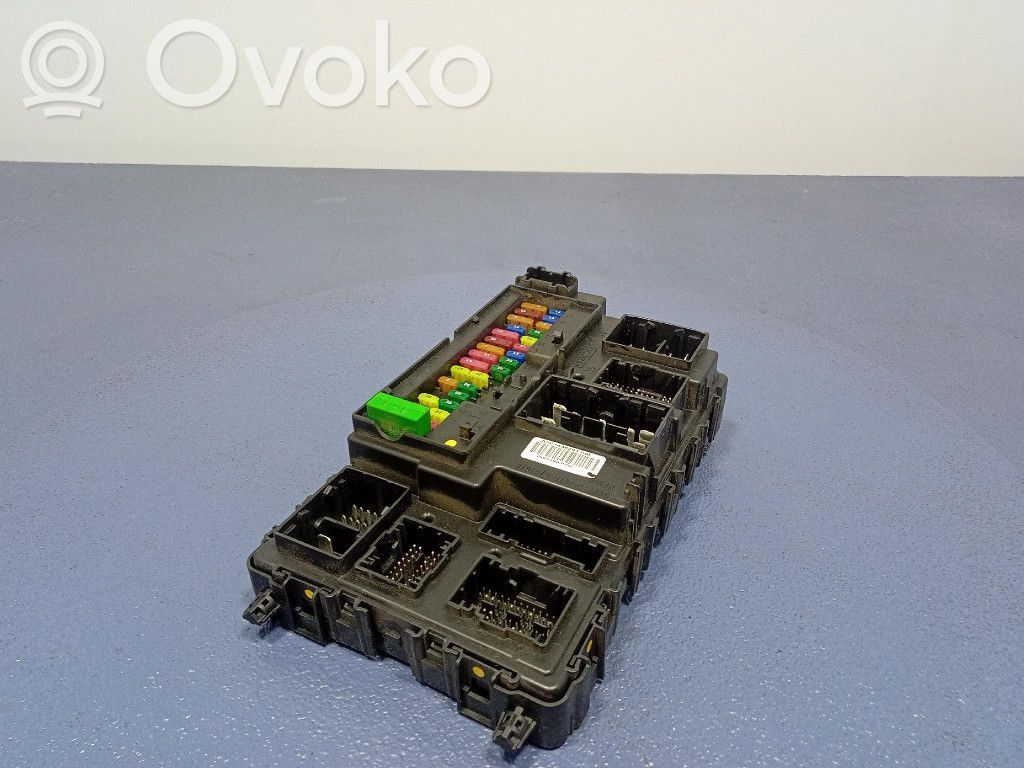 Ford Mondeo MK I Juego de caja de fusibles 