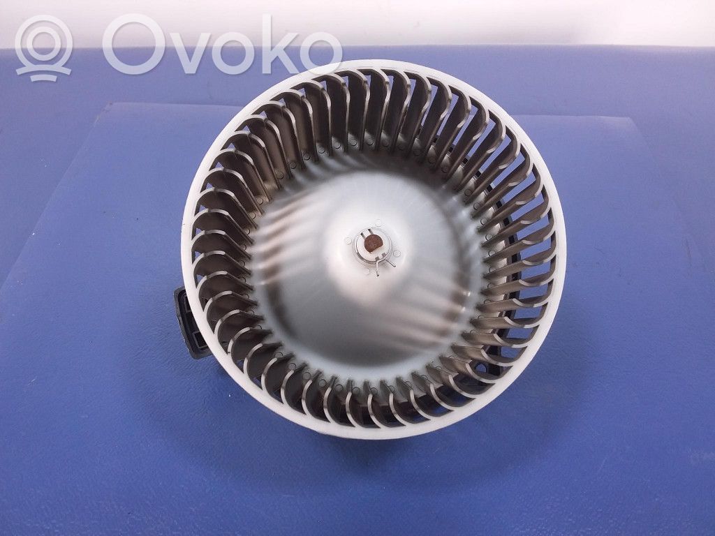 Mazda 2 Mazā radiatora ventilators 