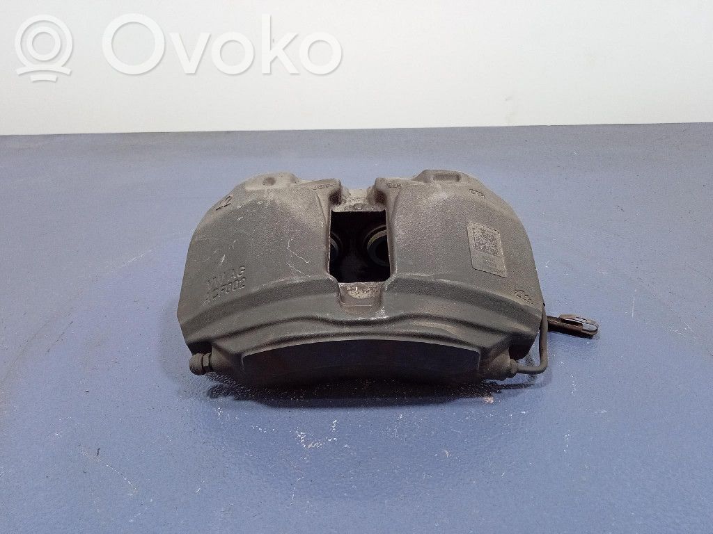 Front brake caliper   4K05DM,4K05DM