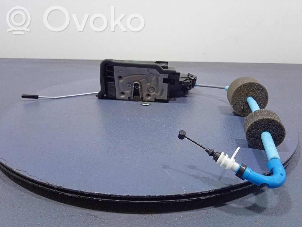 BMW X4 F26 Front door lock 