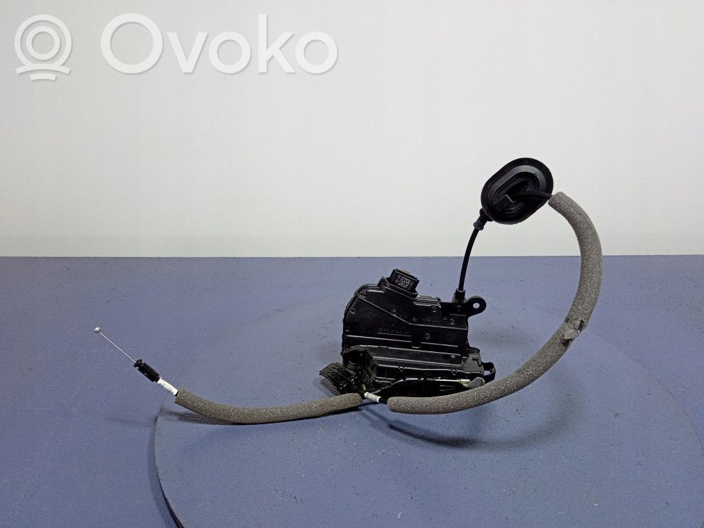 Renault Clio V Front door lock 
