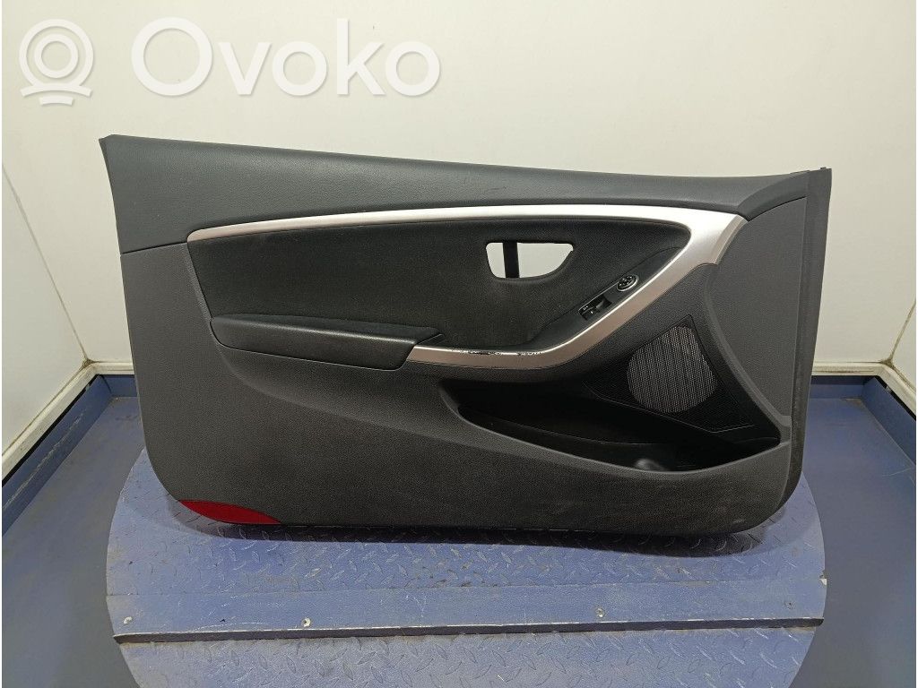 Hyundai i30 Durvju dekoratīvās apdares komplekts 