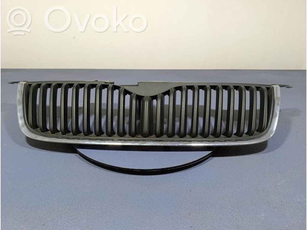 Skoda Yeti (5L) Front grill 