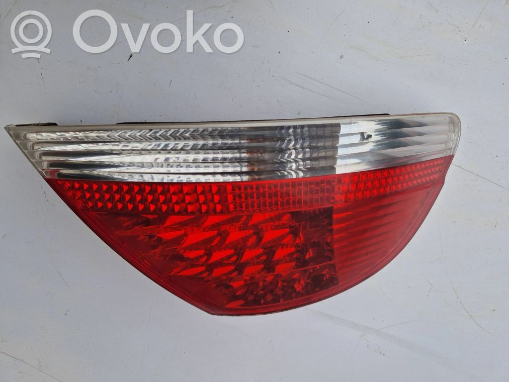 BMW 7 E65 E66 Galinis žibintas kėbule 