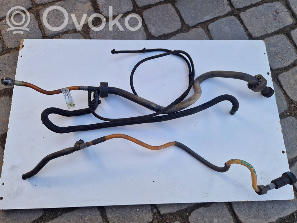 Fuel line/pipe/hose   7801663