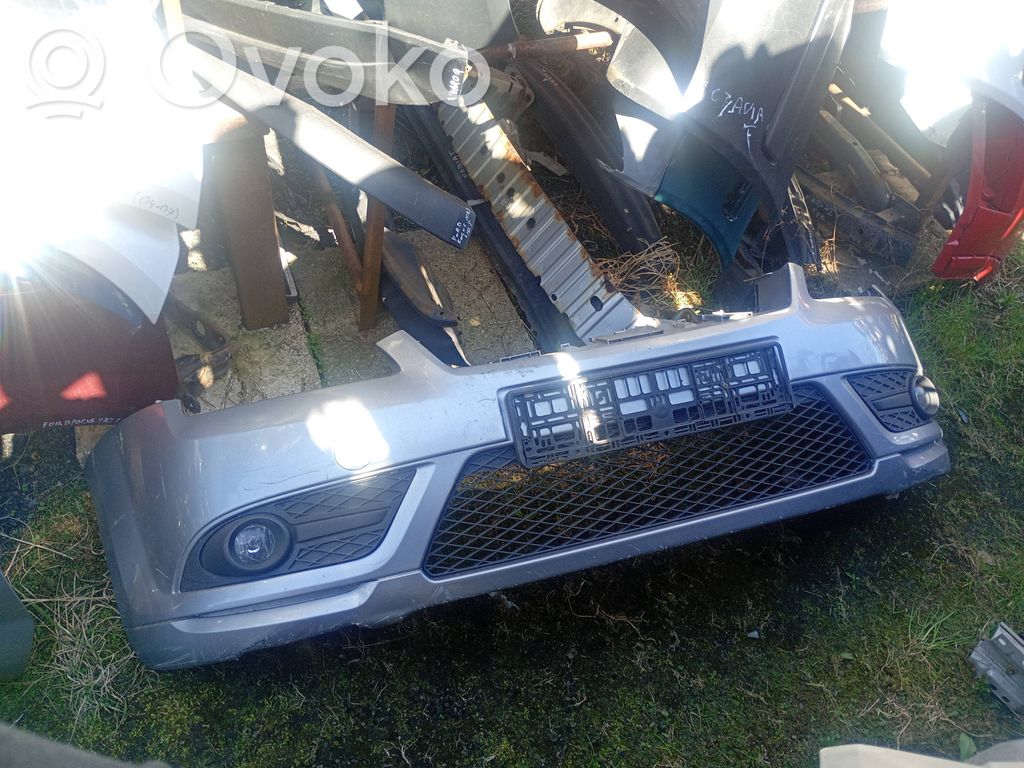 Ford Focus Zderzak przedni 