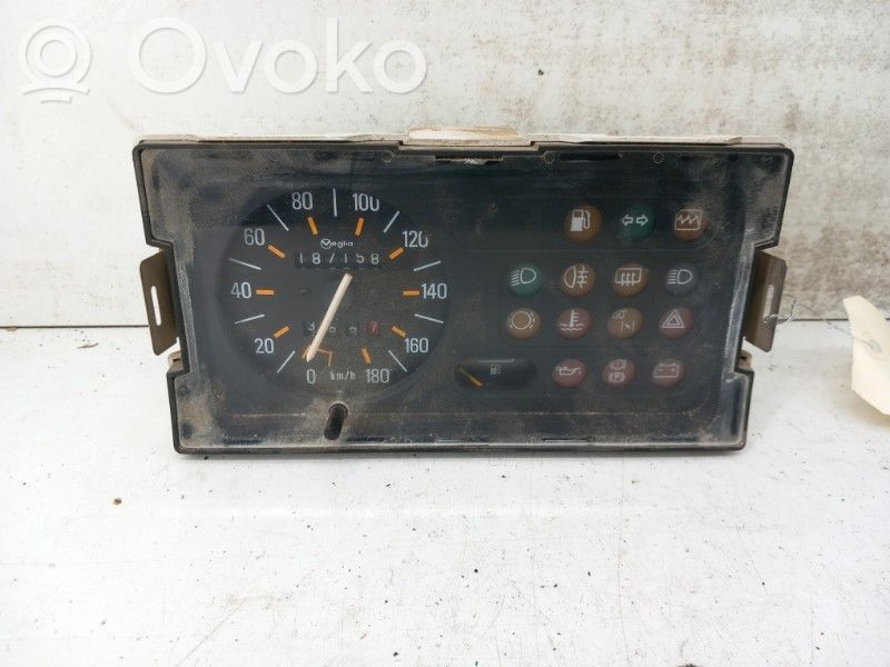 Renault Express Speedometer (instrument cluster) 