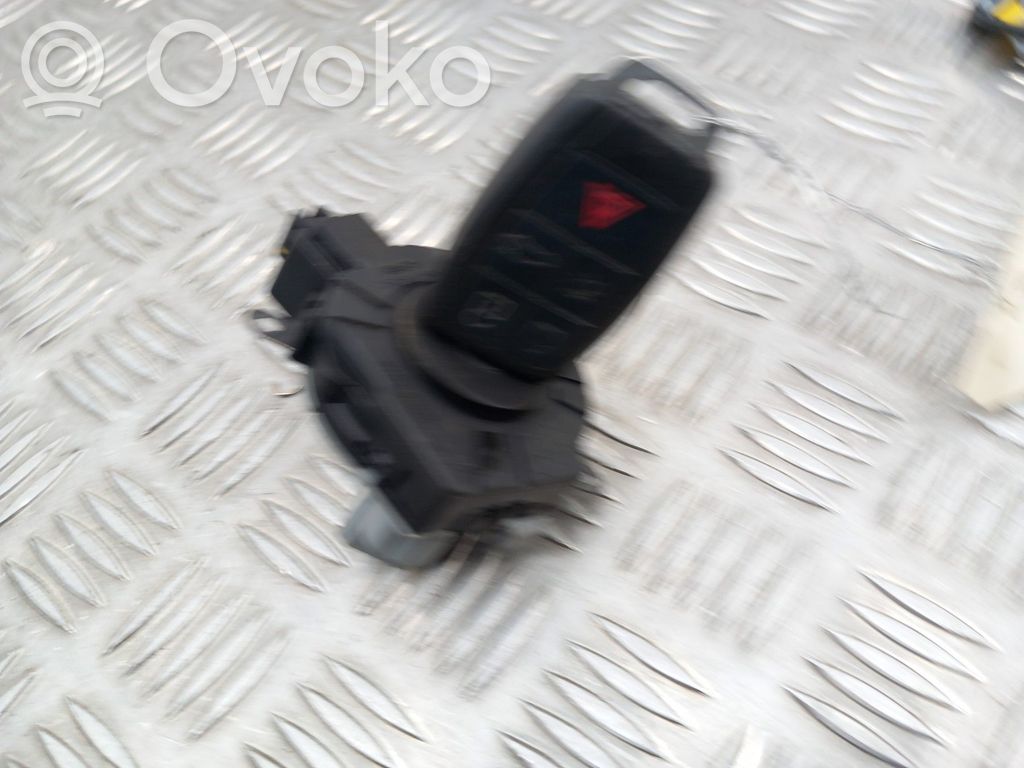 Užvedimo spynelė   31340733
