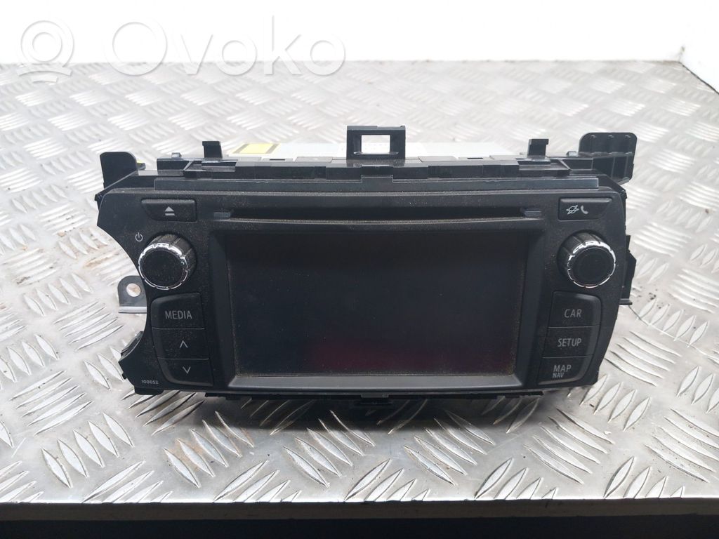 Toyota Yaris Radio/CD/DVD/GPS head unit 