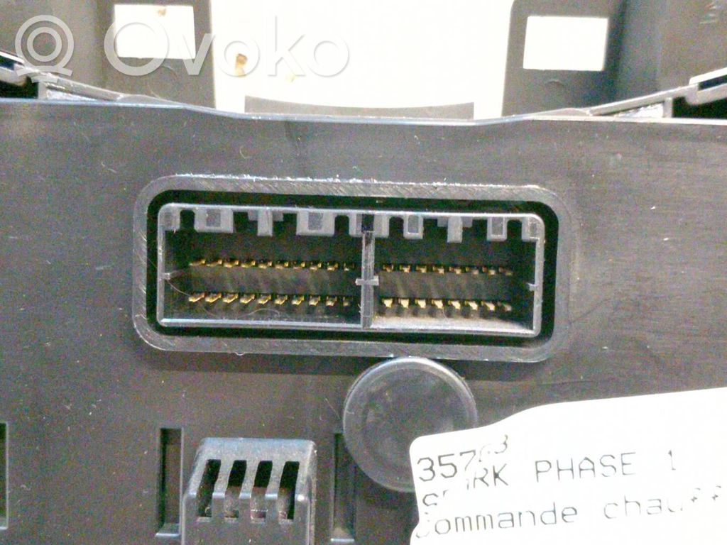 Chevrolet Spark Climate control unit 