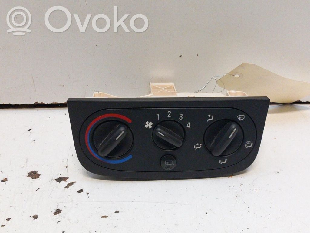 Climate control unit   13153079