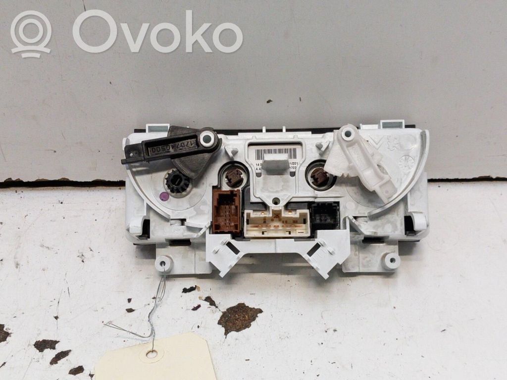 Climate control unit   1609544780