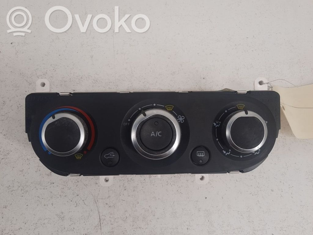 Renault Clio IV Climate control unit 