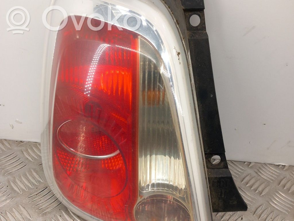 Fiat 500 Galinis žibintas kėbule 