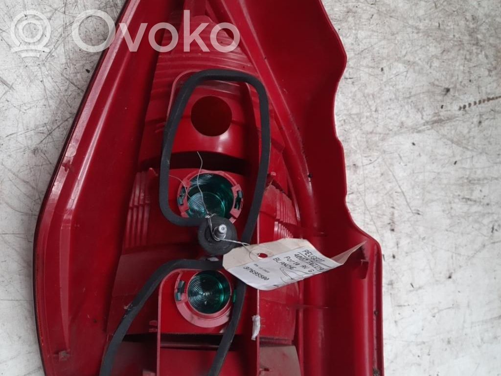Citroen C2 Задний фонарь в кузове 