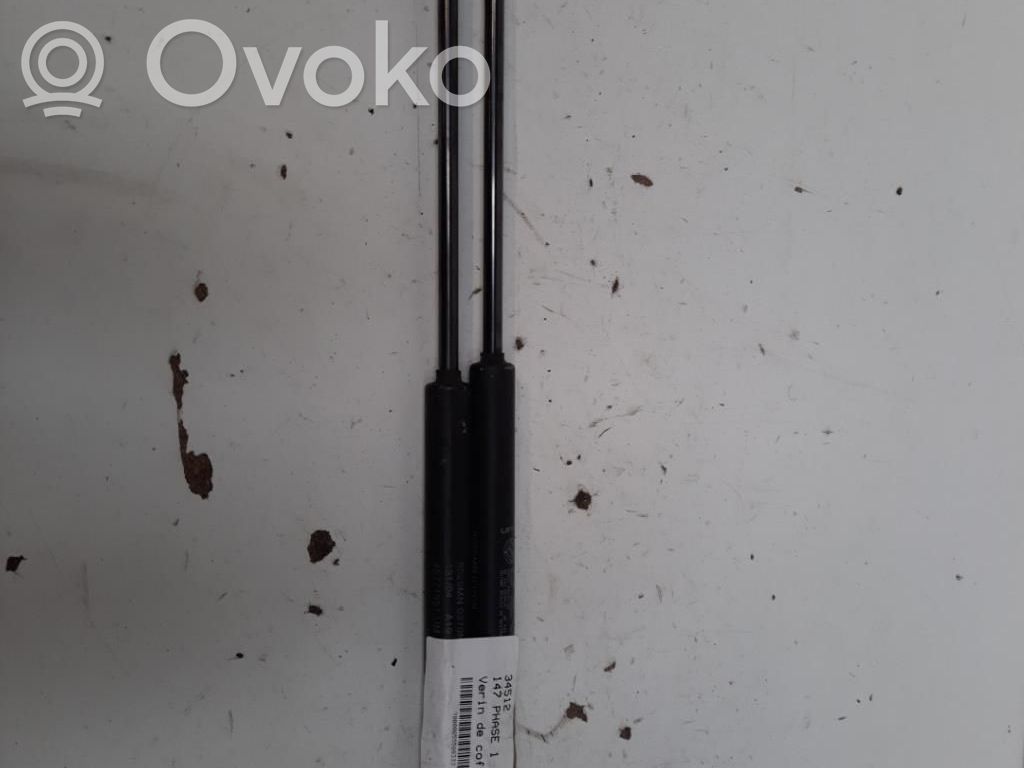 Alfa Romeo 147 Tailgate/trunk strut/damper 