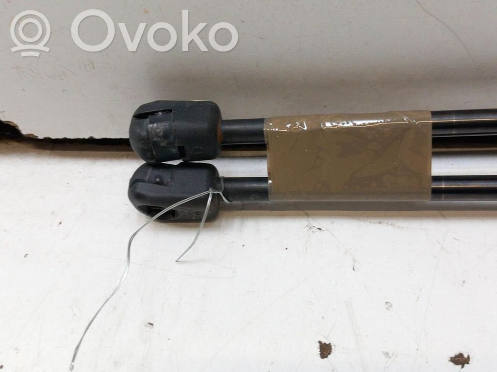 Ford Kuga I Tailgate/trunk strut/damper 