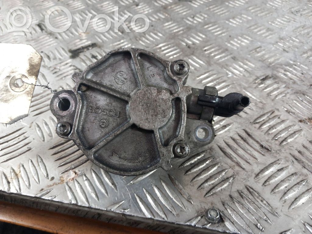 Volvo C30 Bomba de vacío 