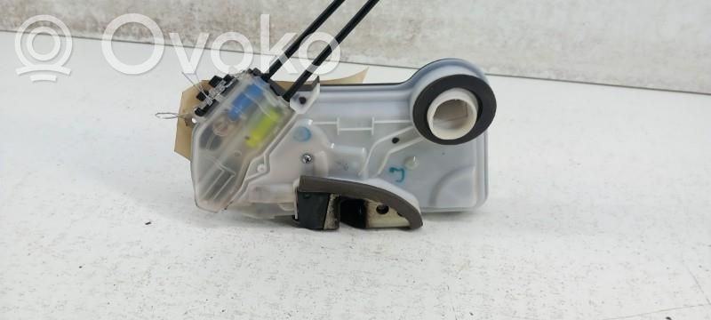 Toyota Aygo AB40 Priekšpusē slēdzene 