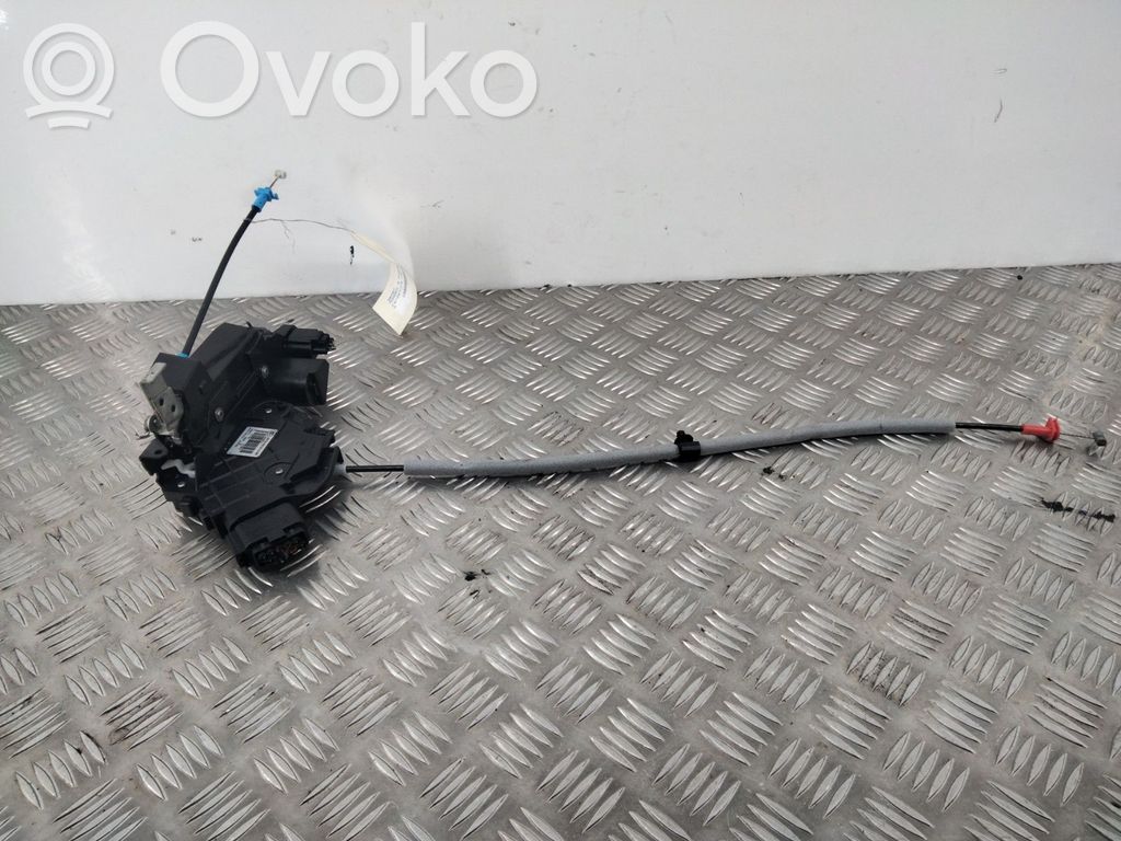 Ford Mondeo MK IV Priekšpusē slēdzene 