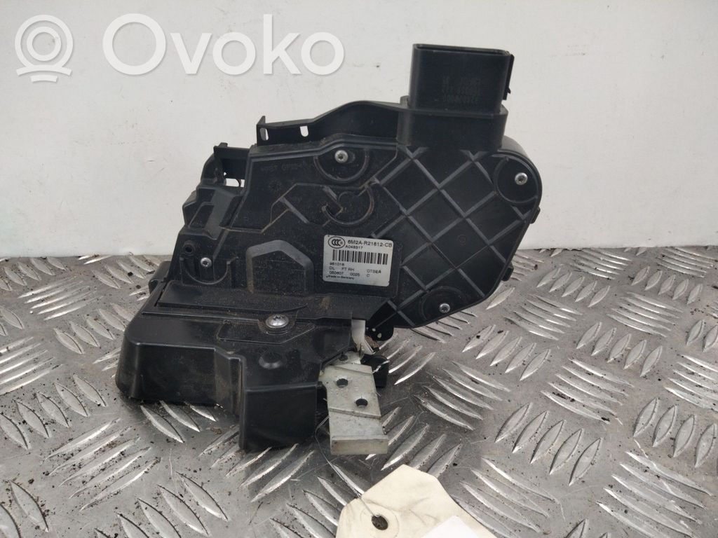 Ford Mondeo MK IV Priekšpusē slēdzene 