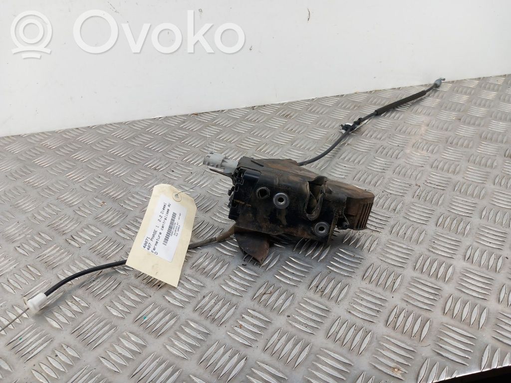 Peugeot 407 Front door lock 