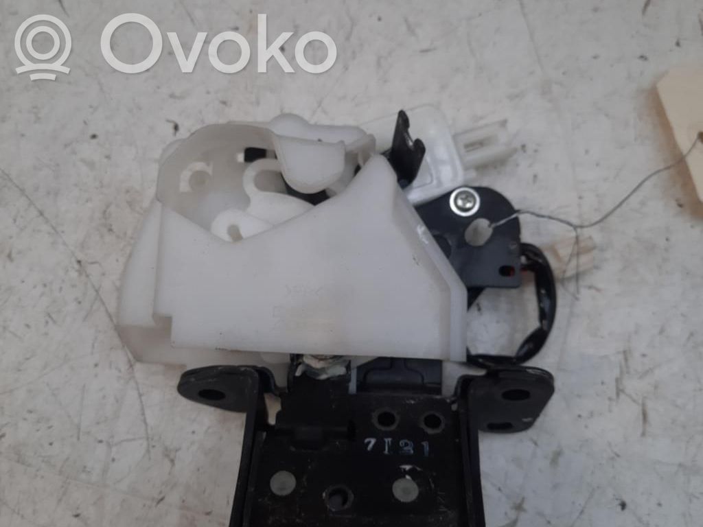 Mazda 3 I Tailgate/trunk/boot lock/catch/latch 