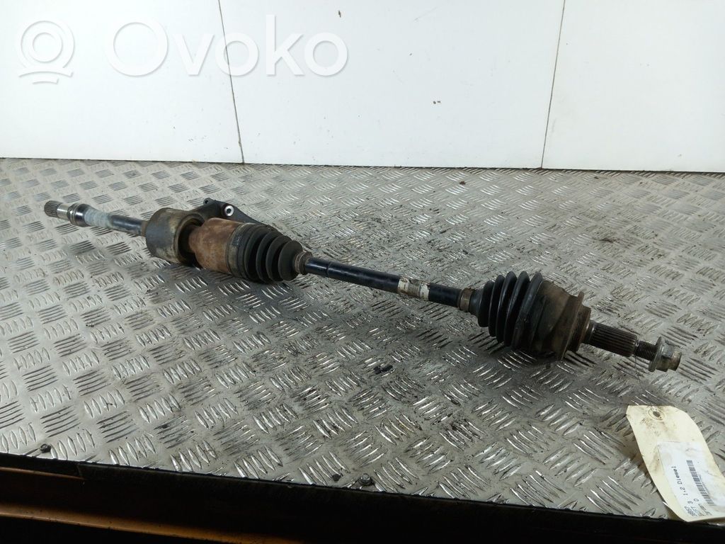 Suzuki SX4 Priekinis pusašis 