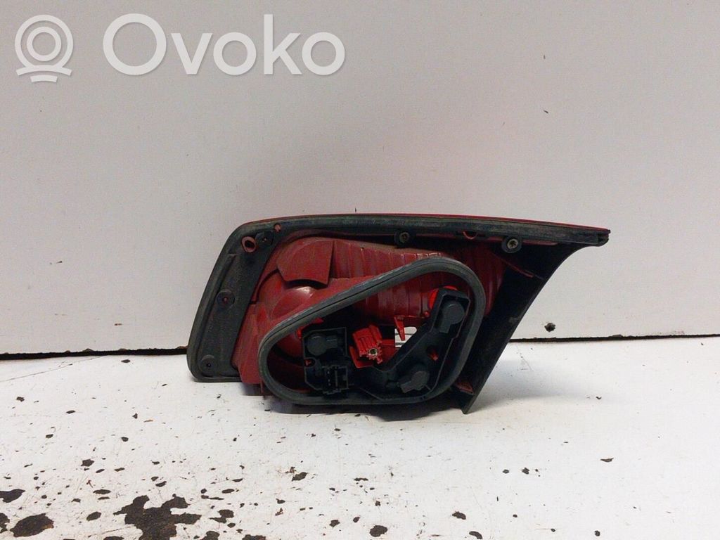 Renault Vel Satis Tailgate rear/tail lights 