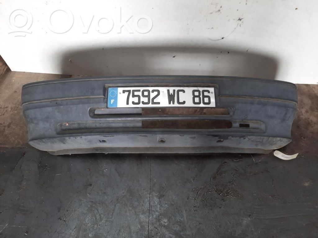 Peugeot 106 Parachoques delantero 