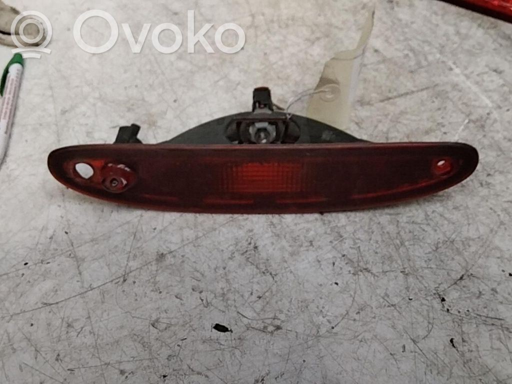 Chrysler Voyager Trzecie światło stop 
