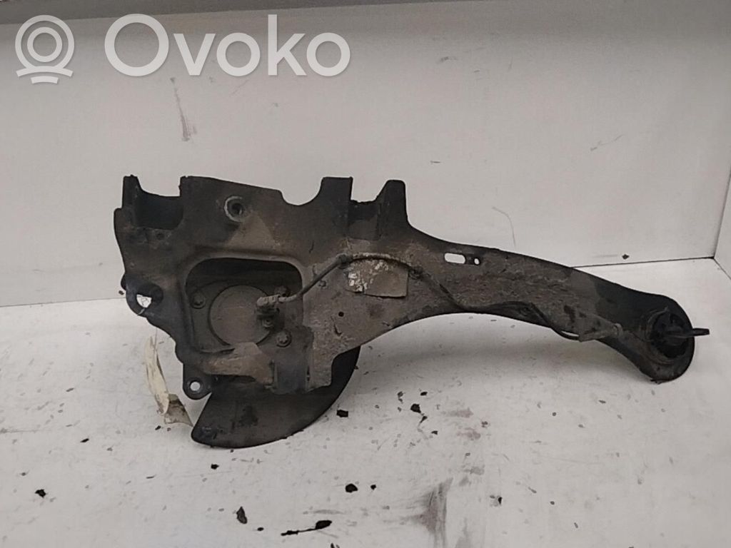 Ford C-MAX II Cubo de rueda trasera 