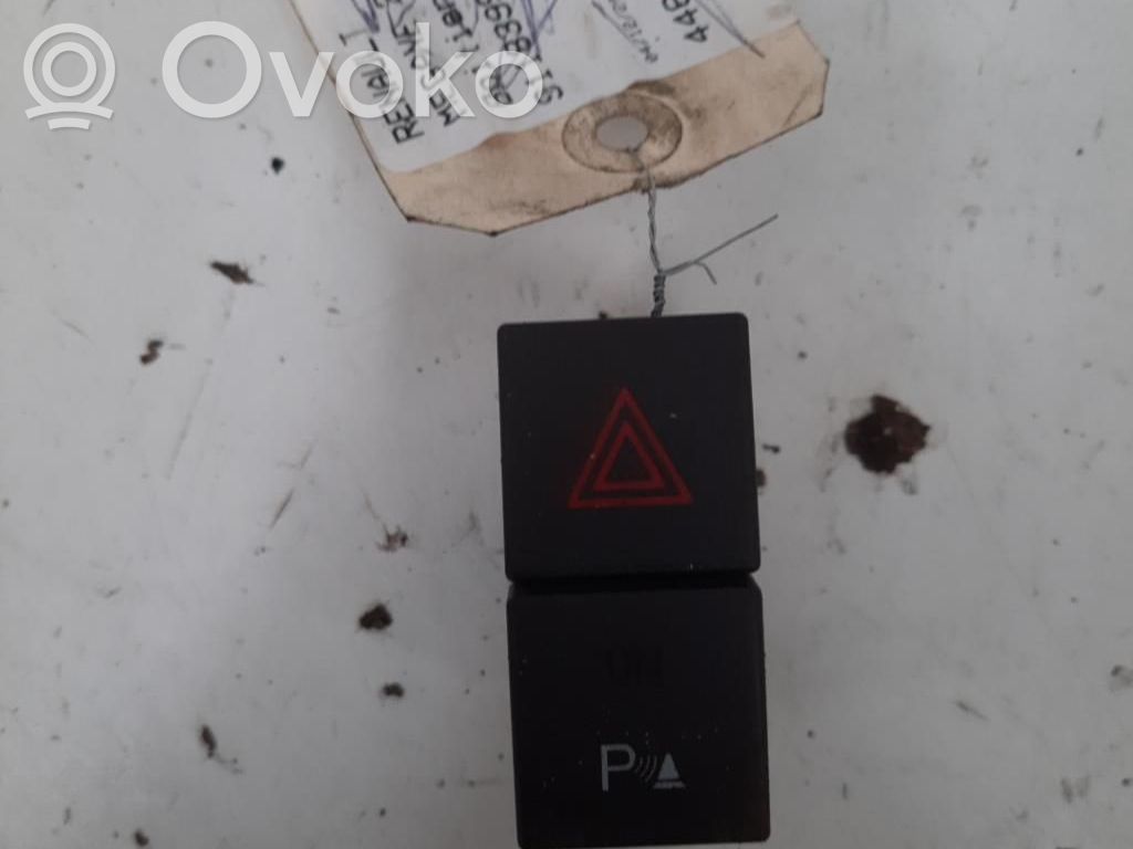 Ford C-MAX I Hazard light switch 