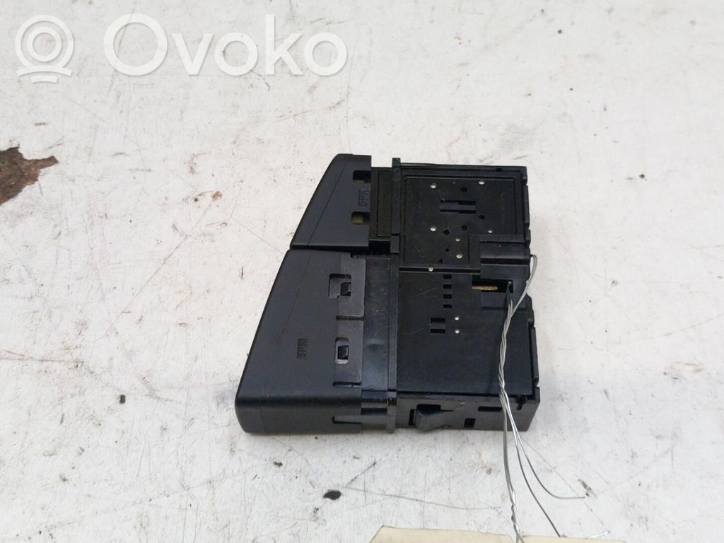 Suzuki SX4 Hazard light switch 