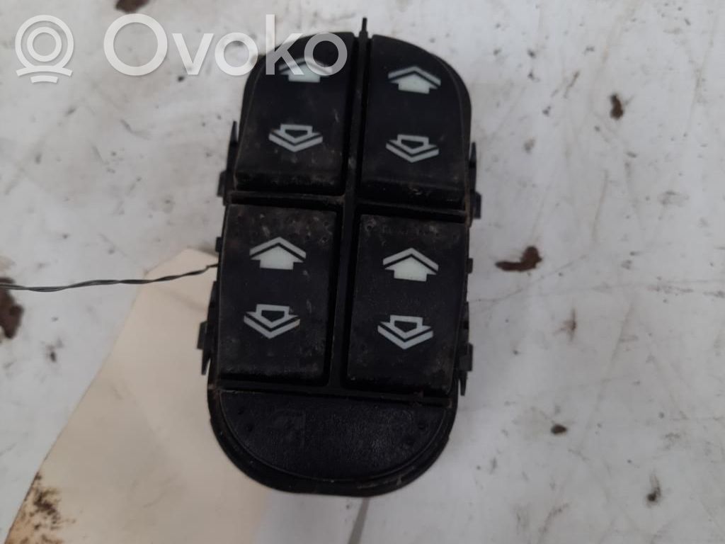 Ford Focus Electric window control switch 