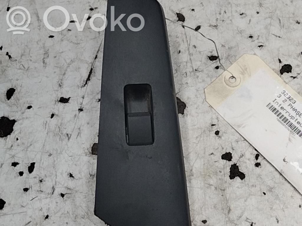 Mazda 3 II Electric window control switch 