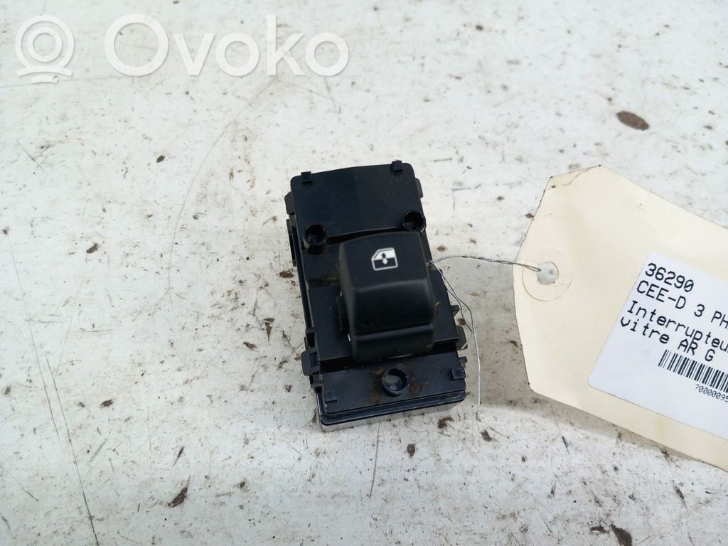 KIA Ceed Electric window control switch 
