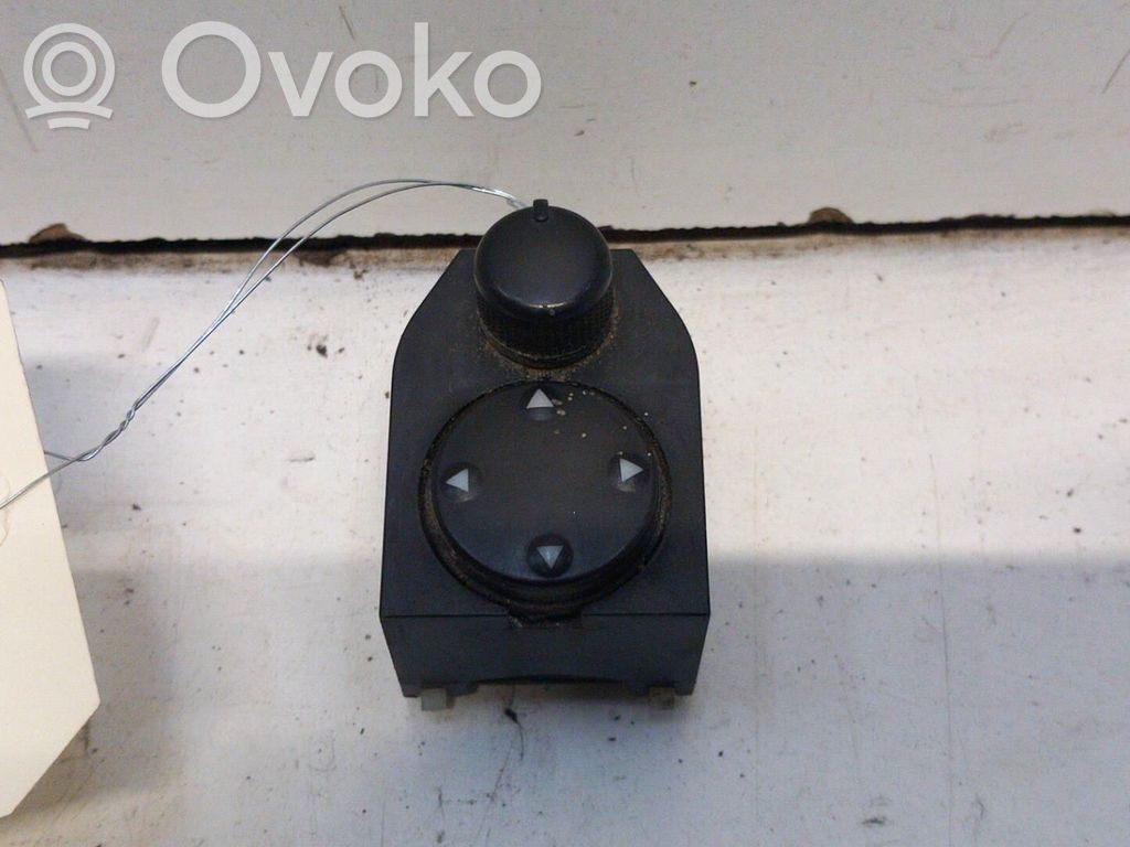 Audi A4 S4 B5 8D Wing mirror switch 