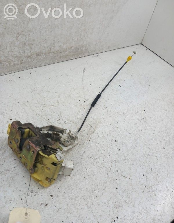 Front door lock   4057982