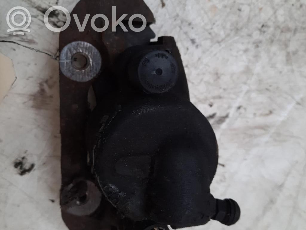 Ford Fiesta Передний суппорт 
