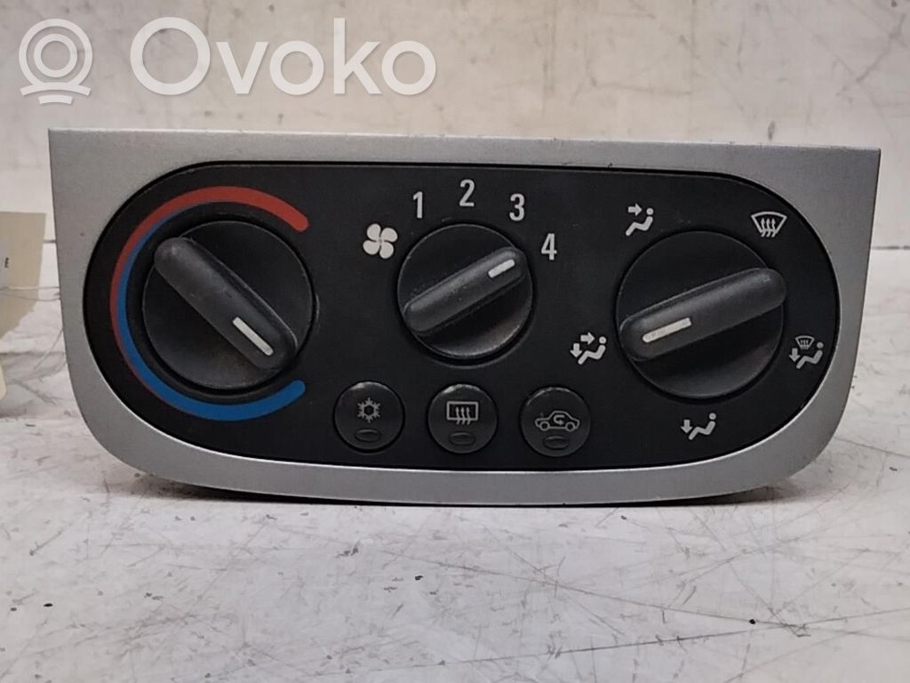 Opel Corsa C Climate control unit 