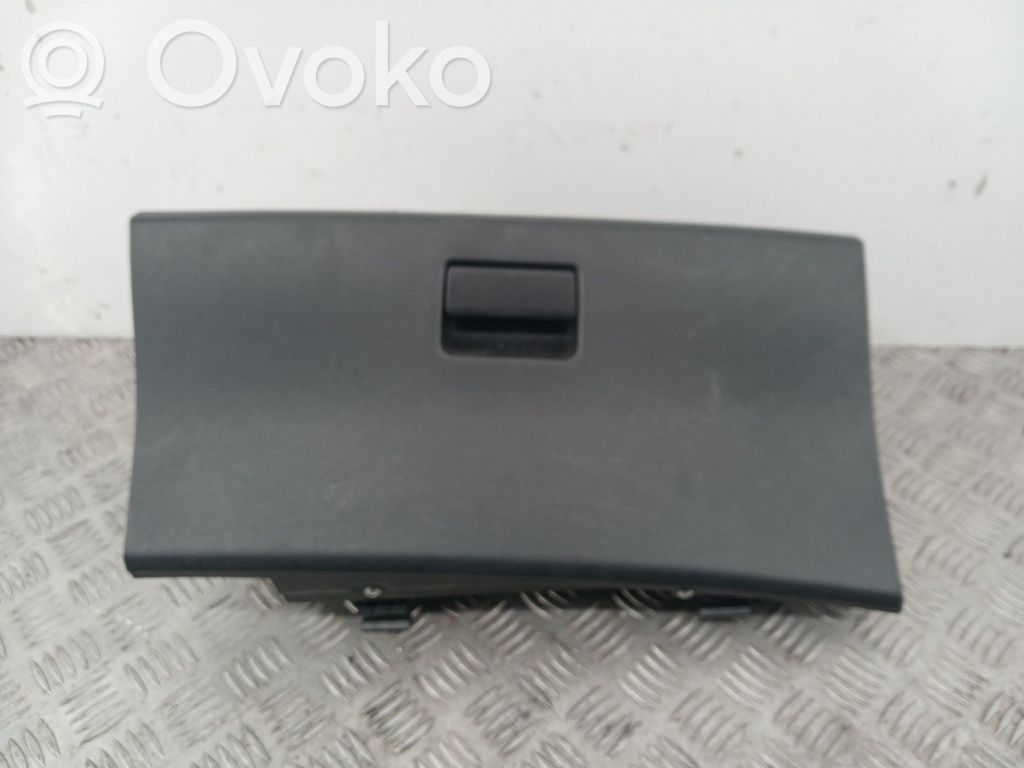 Suzuki SX4 Juego guantera 