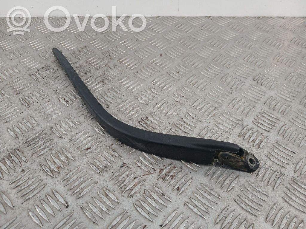 Renault Clio I Ramię wycieraczki szyby tylnej 