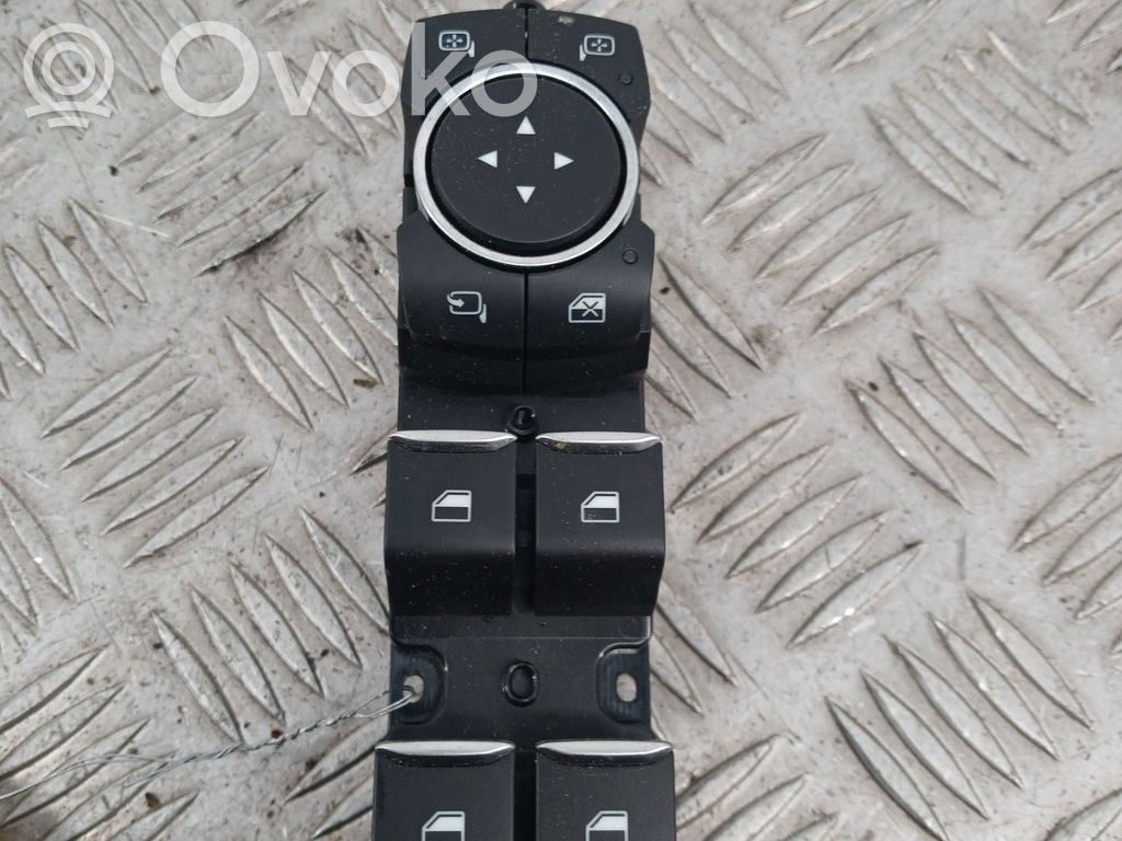 Electric window control switch   2485592
