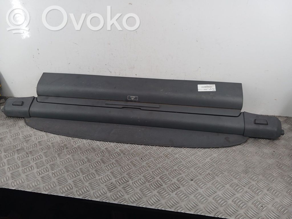 Volvo V50 Hattuhylly 