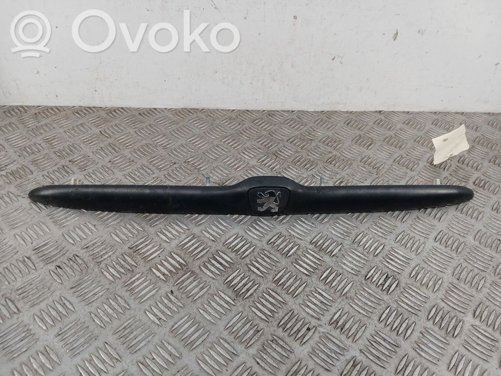 Peugeot 206 Trunk door license plate light bar 