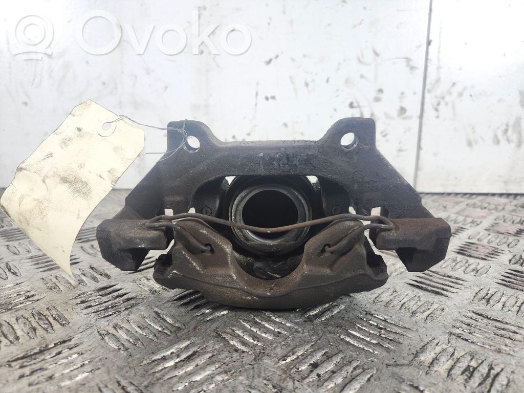 Opel Corsa E Передний суппорт 