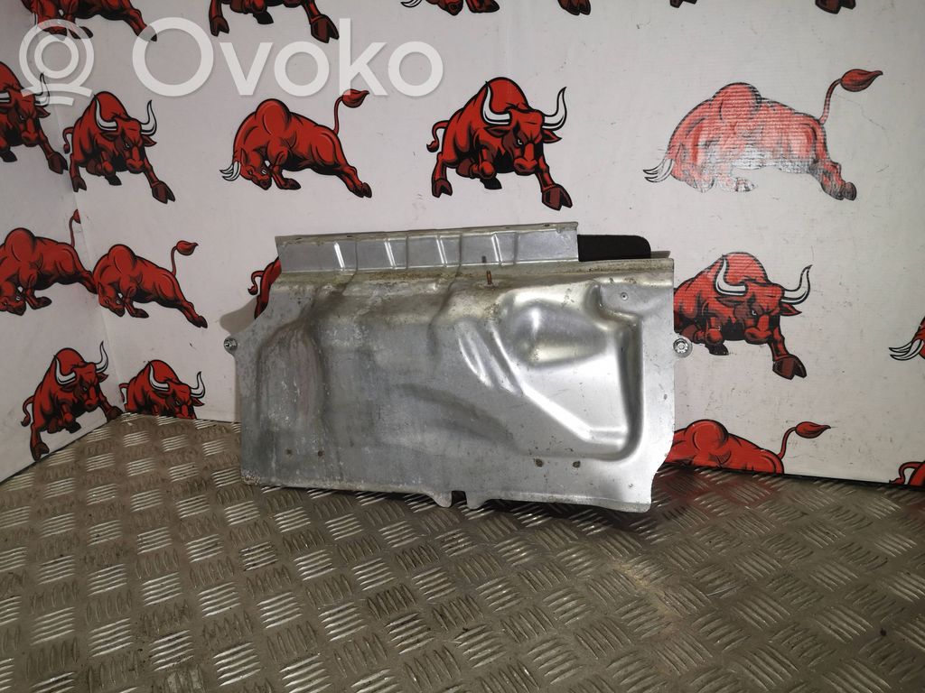 Volvo S90, V90 Kita variklio skyriaus detalė 